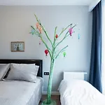 Lux Residence Next To Outlet In High Floor 26